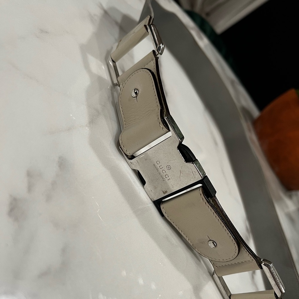 Gucci belt!